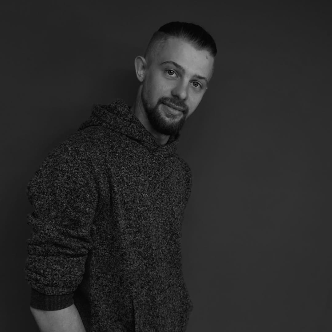 чоловічий перукар Тарас